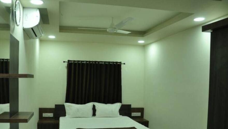 Shivdhara Hotel and Residency, Rajkot 1